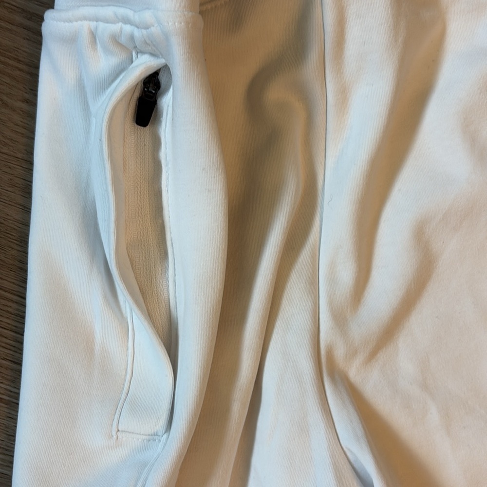 Alphalete Women's Athletic Shorts Medium - Picture 4 of 4